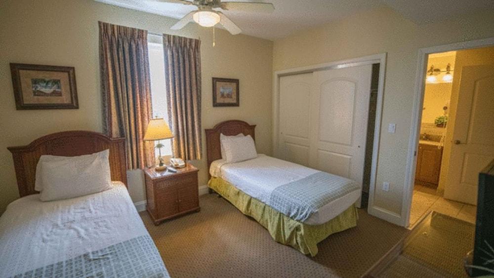 Blue Heron Beach Resort photo 18