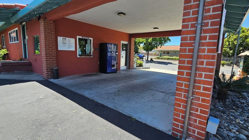 El Dorado Motel photo 2