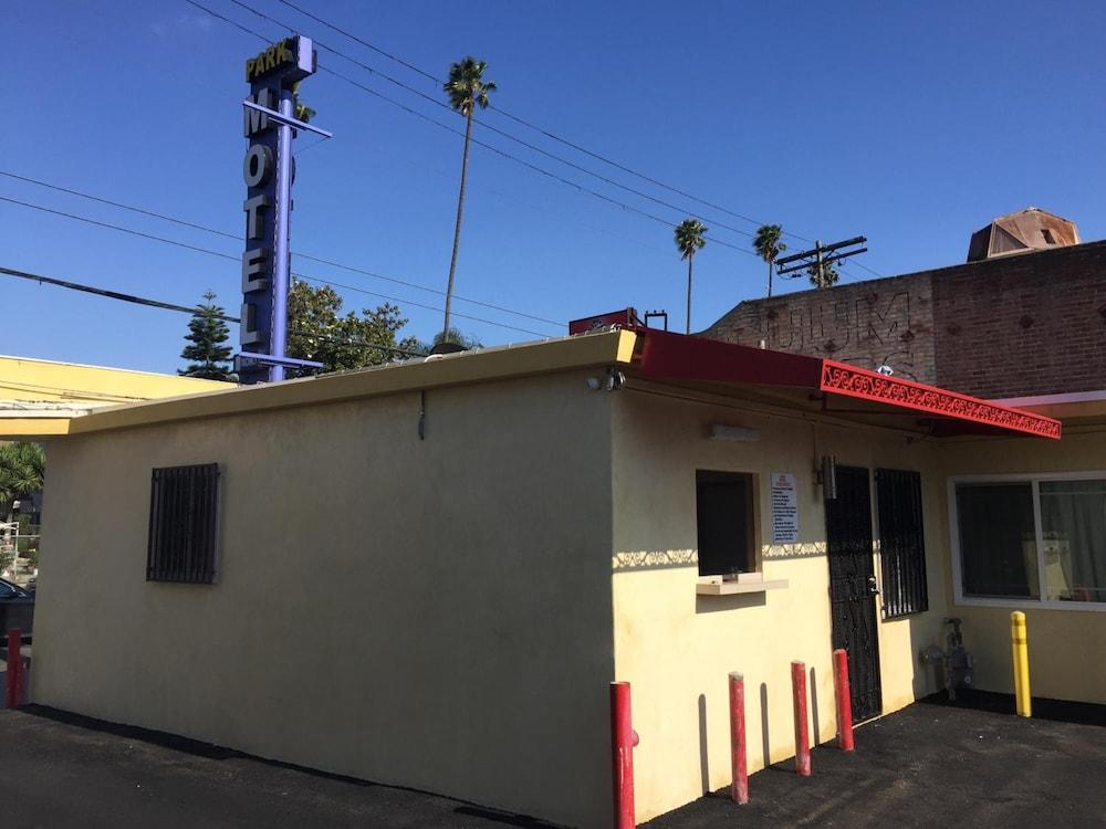 Park Motel photo 23