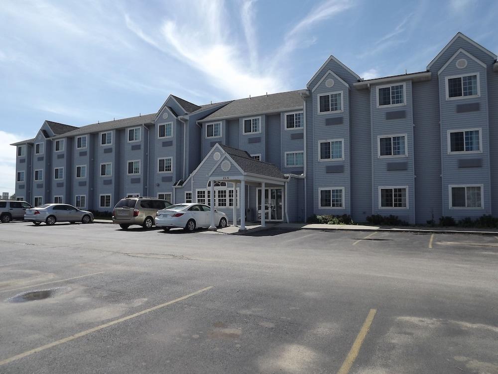 Microtel Inn & Suites by Wyndham Ames photo 40