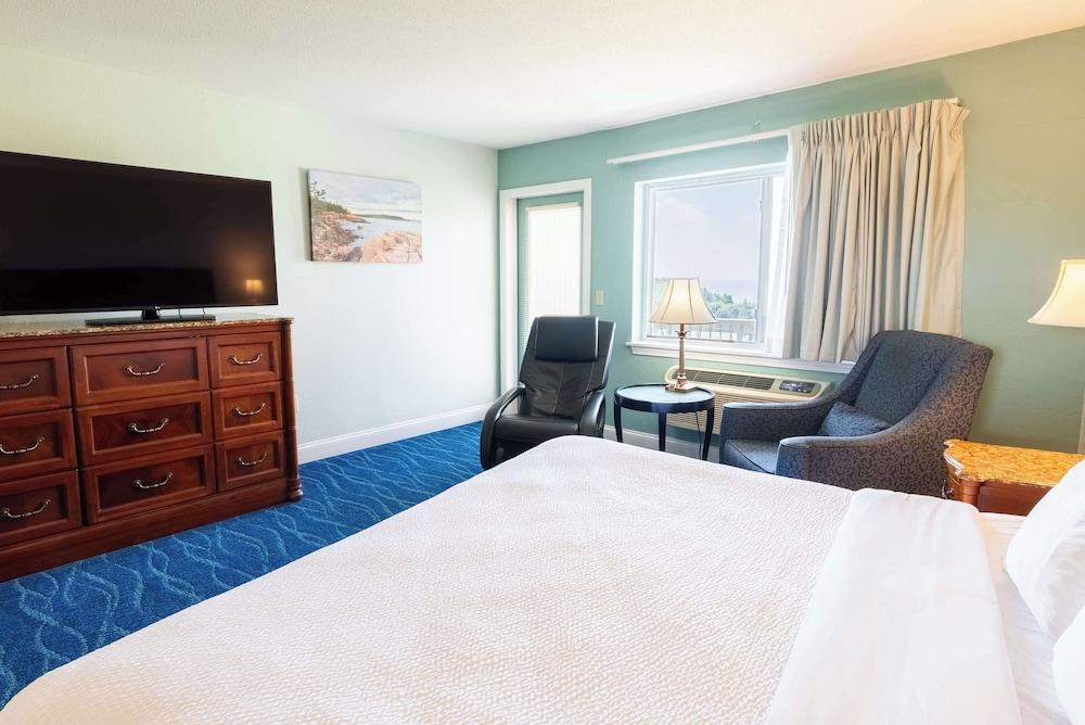 Fireside Inn & Suites - Belfast photo 46