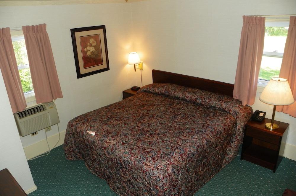 Rainbow Motel photo 8