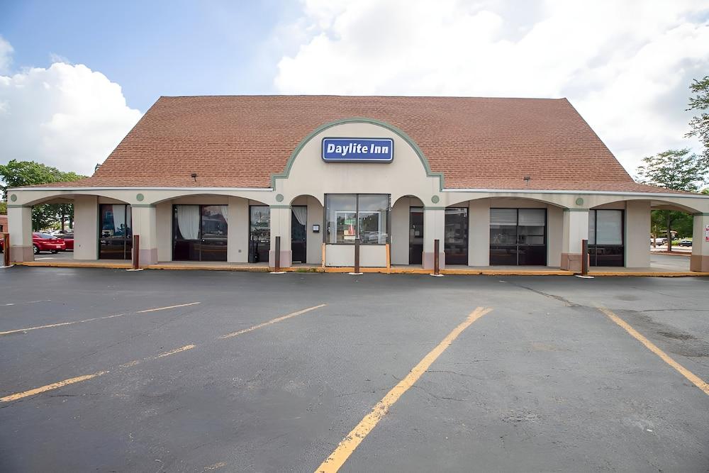 Day lite inn photo 1