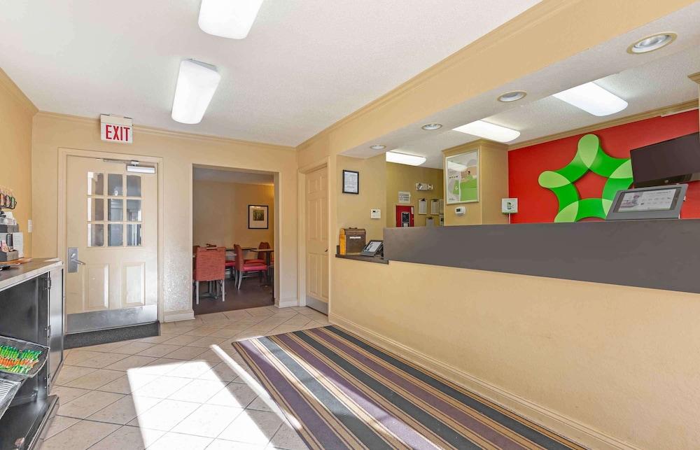 Extended Stay America Suites Washington DC Falls Church photo 3