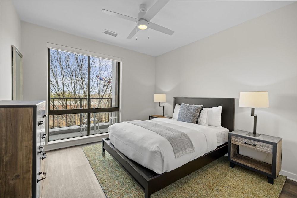 Placemakr Cathedral Heights photo 76