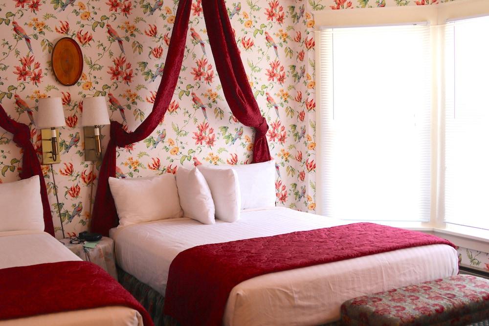 Inn on Mackinac photo 81