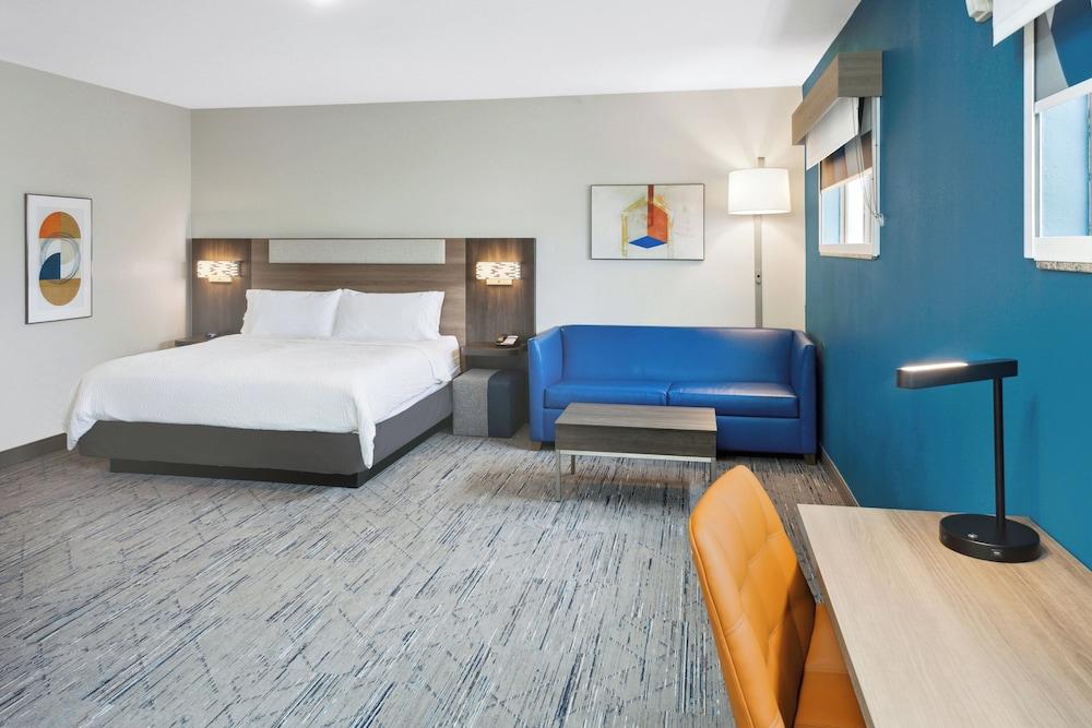 Holiday Inn Express Cleveland Airport - Brookpark by IHG photo 24