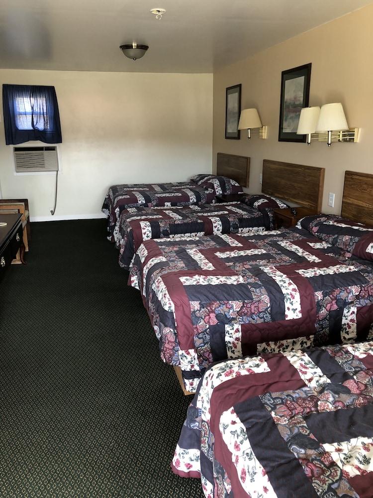 Troy Motel photo 2