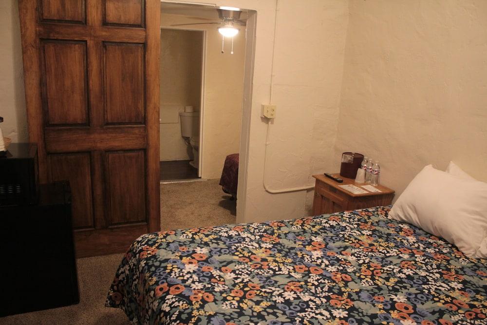 Shep's Miners Inn photo 64