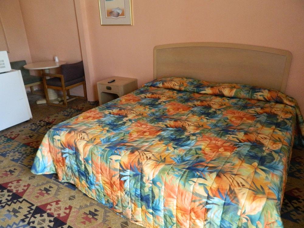 Tropizar Motel photo 3