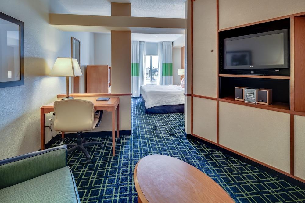 Fairfield Inn & Suites by Marriott Jacksonville Beach photo 10