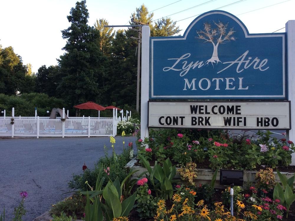 Lyn Aire Motel photo 27