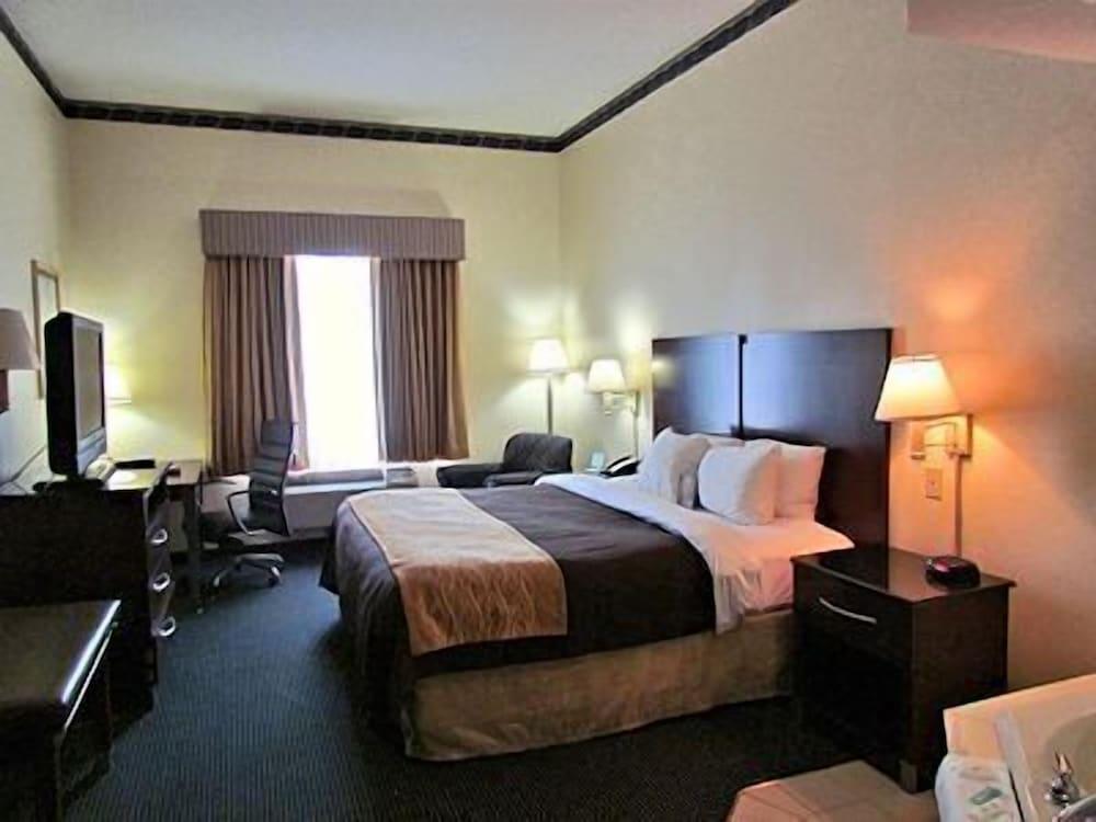 Comfort Inn & Suites Ft. Jackson Maingate photo 29