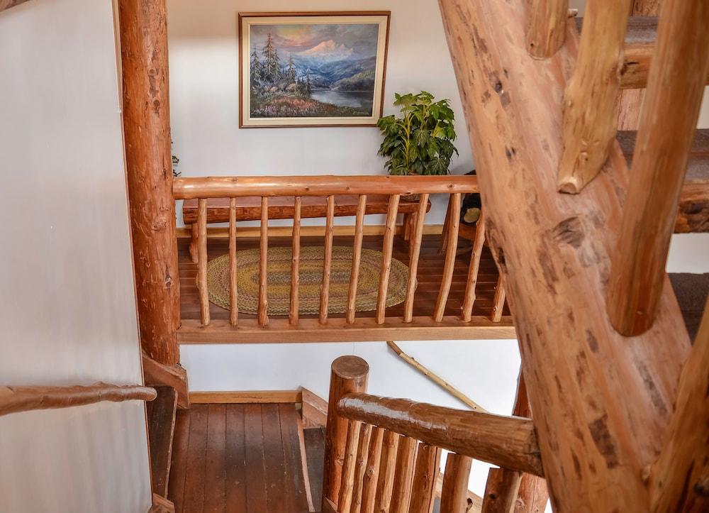 Sumas Mountain Lodge photo 97