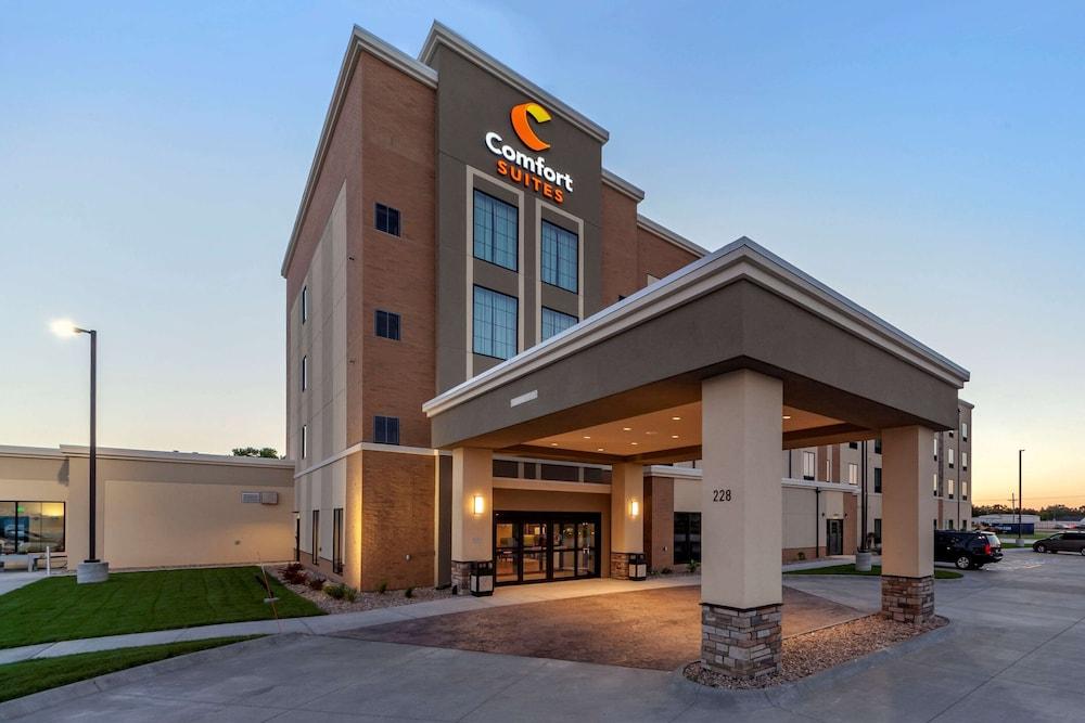Comfort Suites Grand Island South photo 27