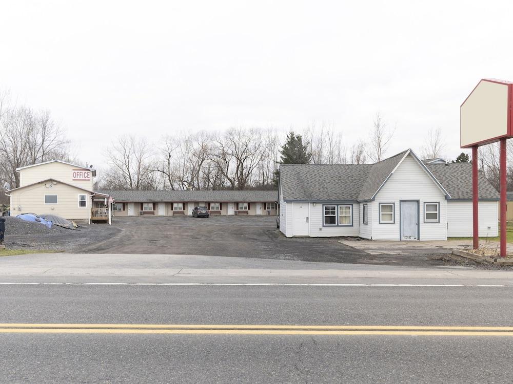 OYO Hotel Starlite Seneca Falls photo 44