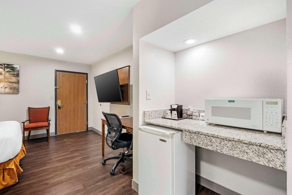 Country Inn & Suites by Radisson, Pickerington, OH photo 14