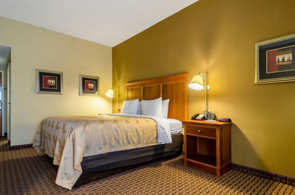 Quality Inn Lumberton North photo 16