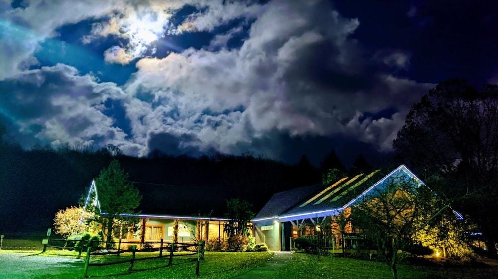 Foggy Mountain Lodge photo 19