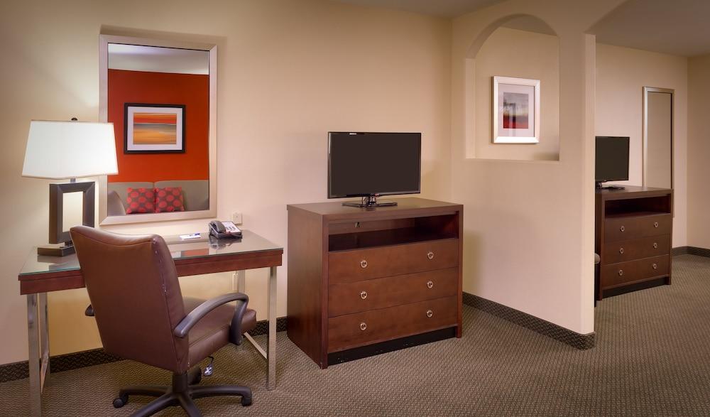 Hampton Inn & Suites by Hilton Mesquite photo 3