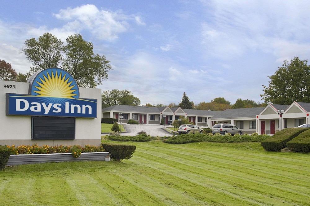 Days Inn by Wyndham Middletown photo 1