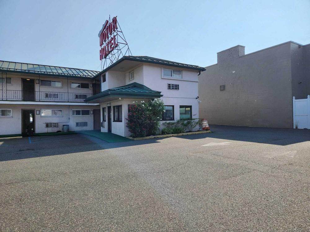 Winslow Motel photo 1