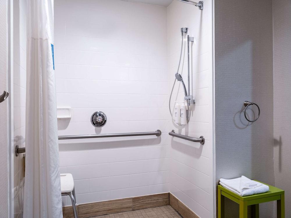 Hampton Inn Peachtree Corners Norcross photo 17