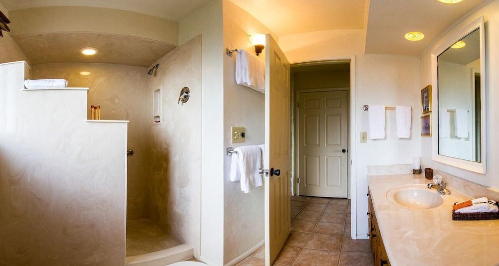 Mission Hill Casitas photo 20