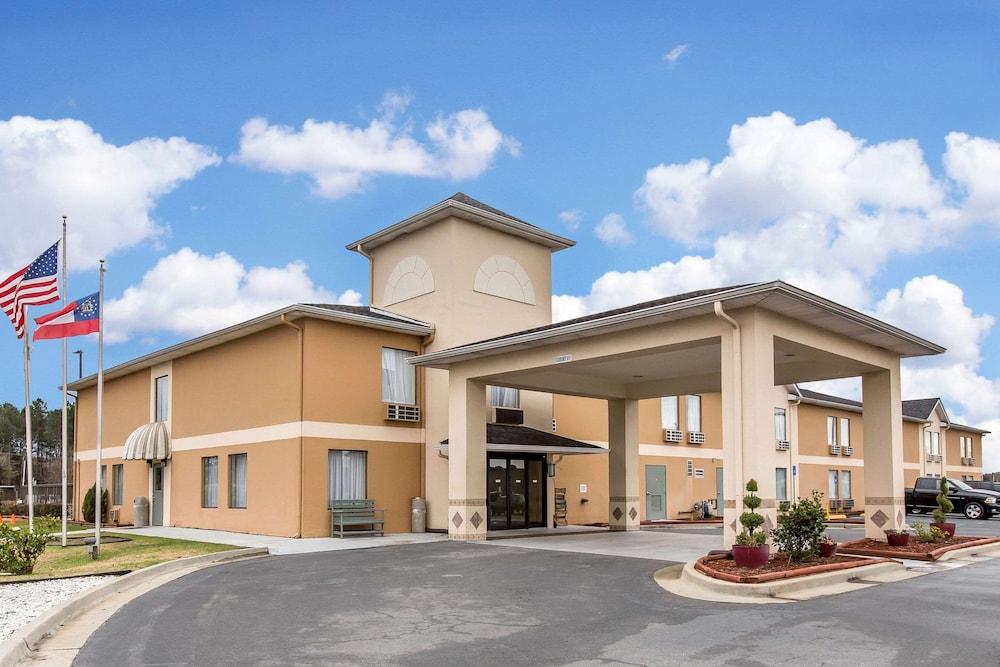 Quality Inn Fitzgerald photo 28