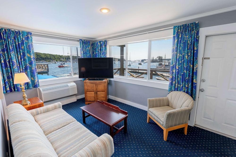 Fishermans Wharf Inn photo 94