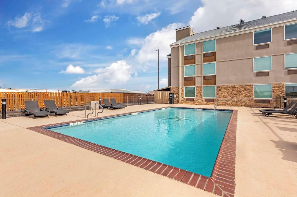 Best Western Plus Riata photo 14