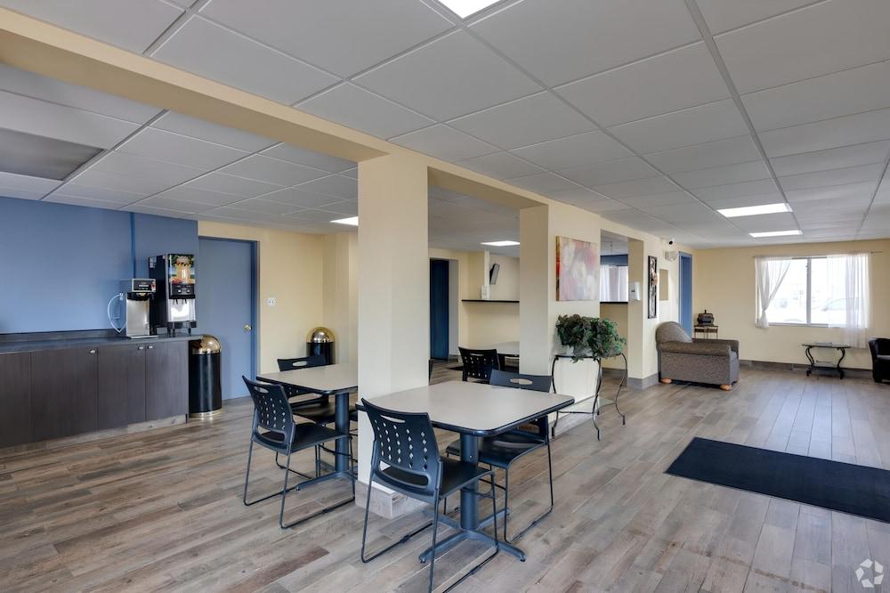 I-80 Inn & Suites photo 16