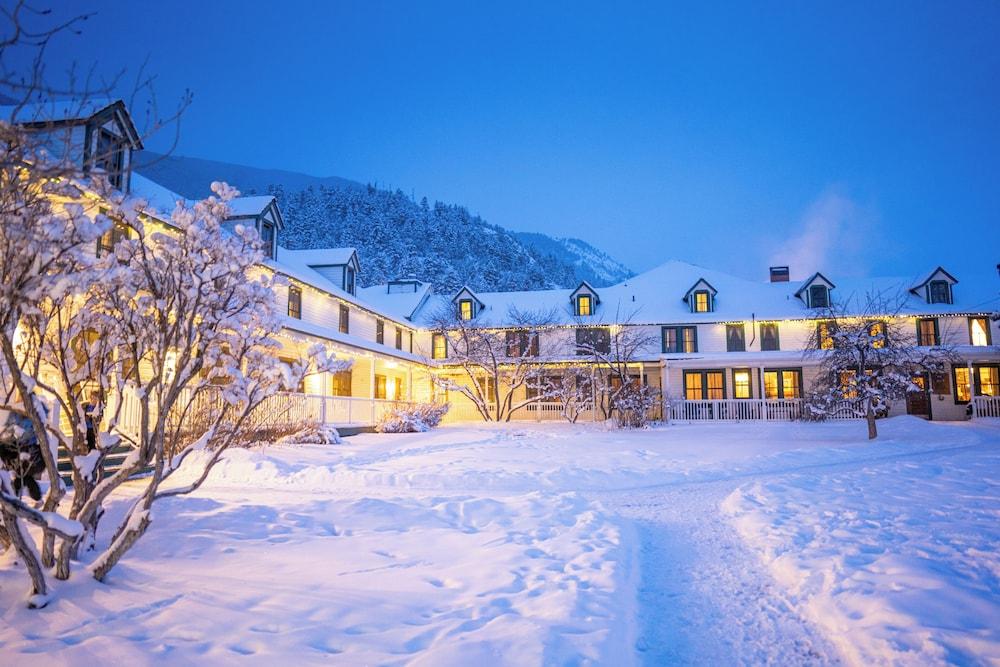 Chico Hot Springs Resort & Day Spa photo 95