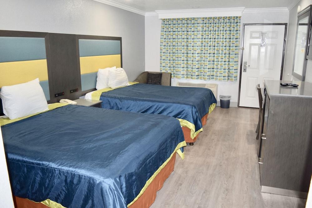 Budget Inn La Puente photo 34