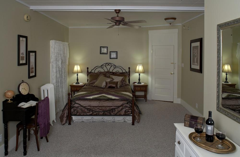 Fullerton Inn photo 5