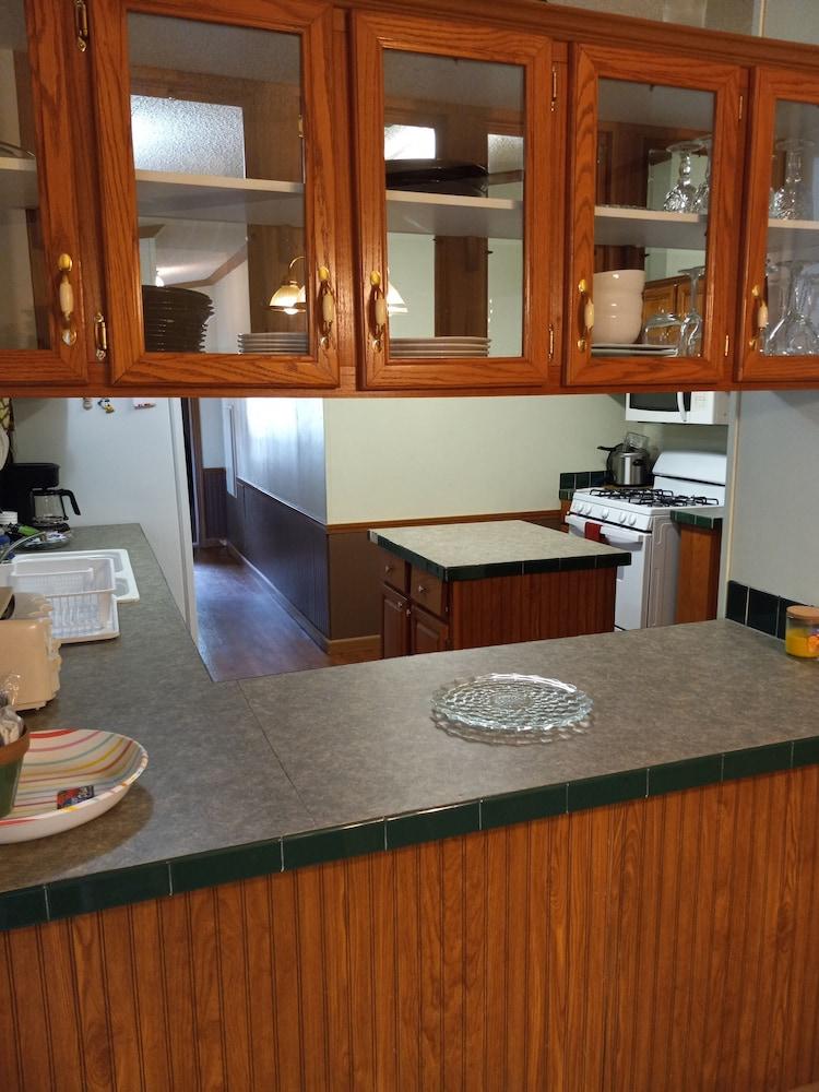 Cedar Falls Motel photo 11