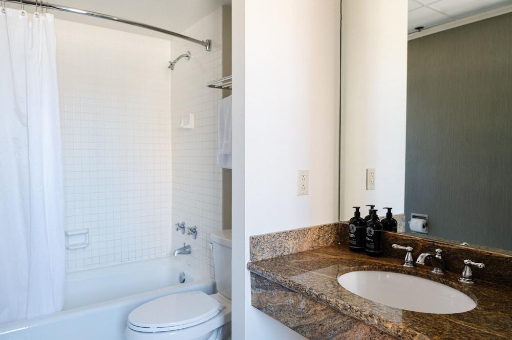 The Lafayette New Orleans By Kasa Living photo 90