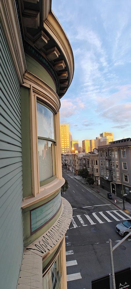 Nob Hill Inn photo 48