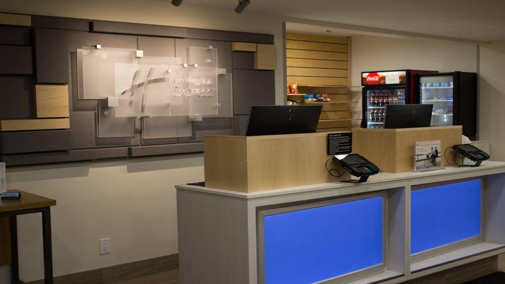 Holiday Inn Express Winfield by IHG photo 2