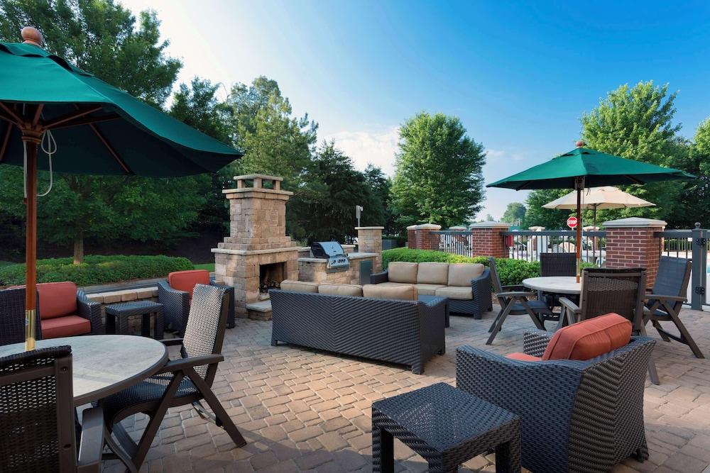 Hampton Inn Charlotte-Belmont at Montcross photo 21