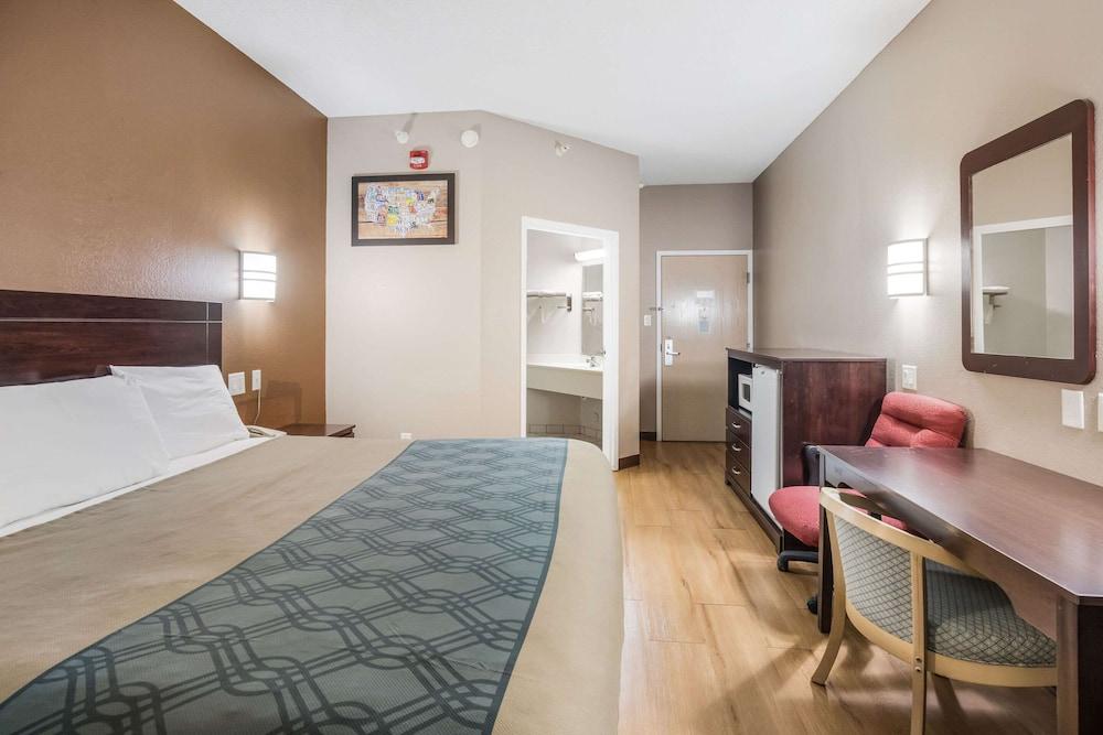 Econo Lodge Morristown West photo 16