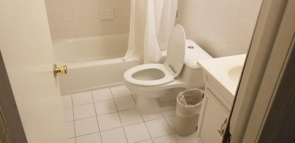 Tomac Motor Inn photo 8