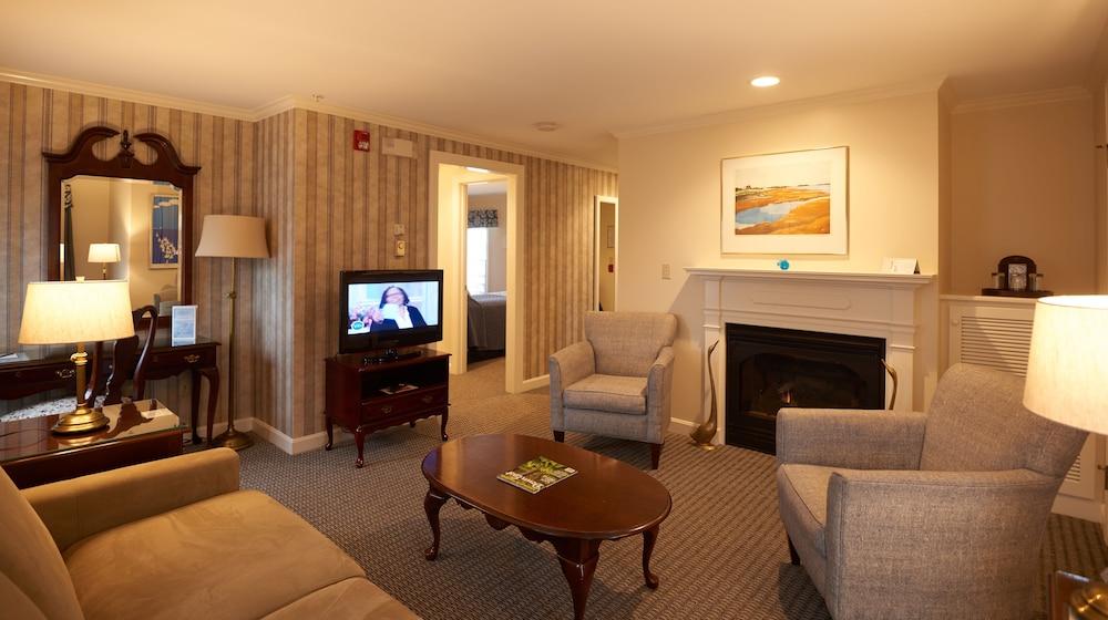 The Sparhawk Oceanfront Resort photo 2