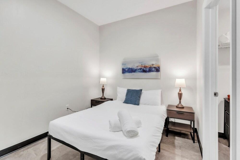 CozySuites - Press House photo 20