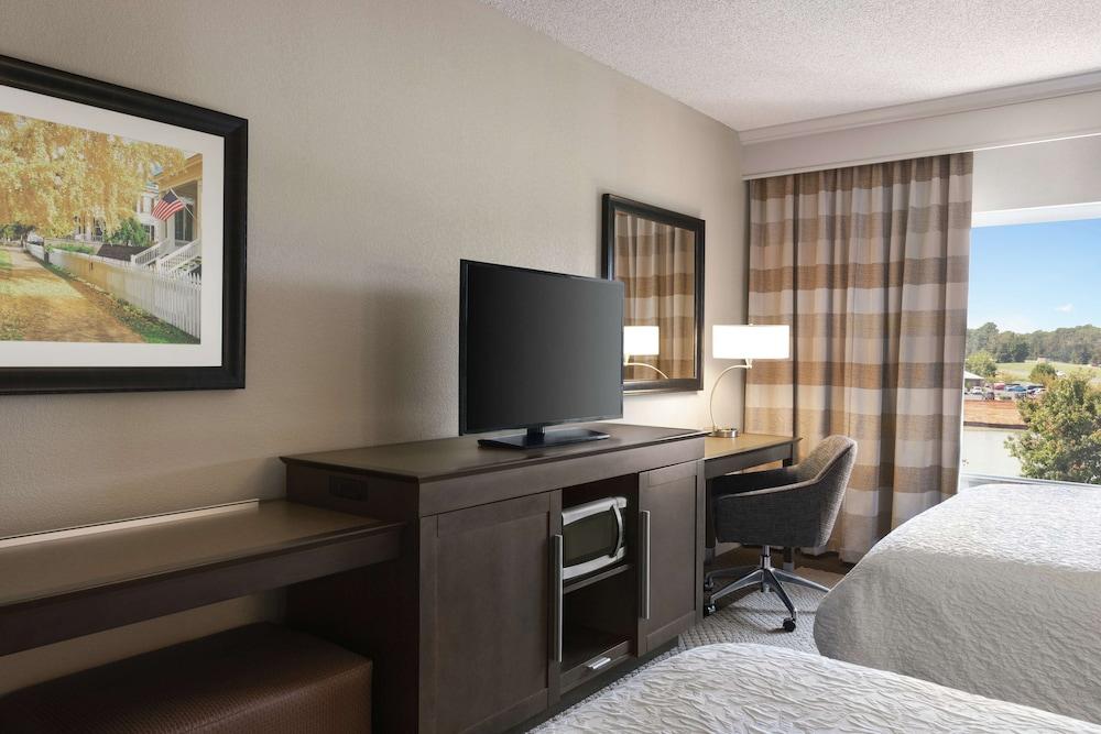 Hampton Inn & Suites Montgomery-EastChase photo 6