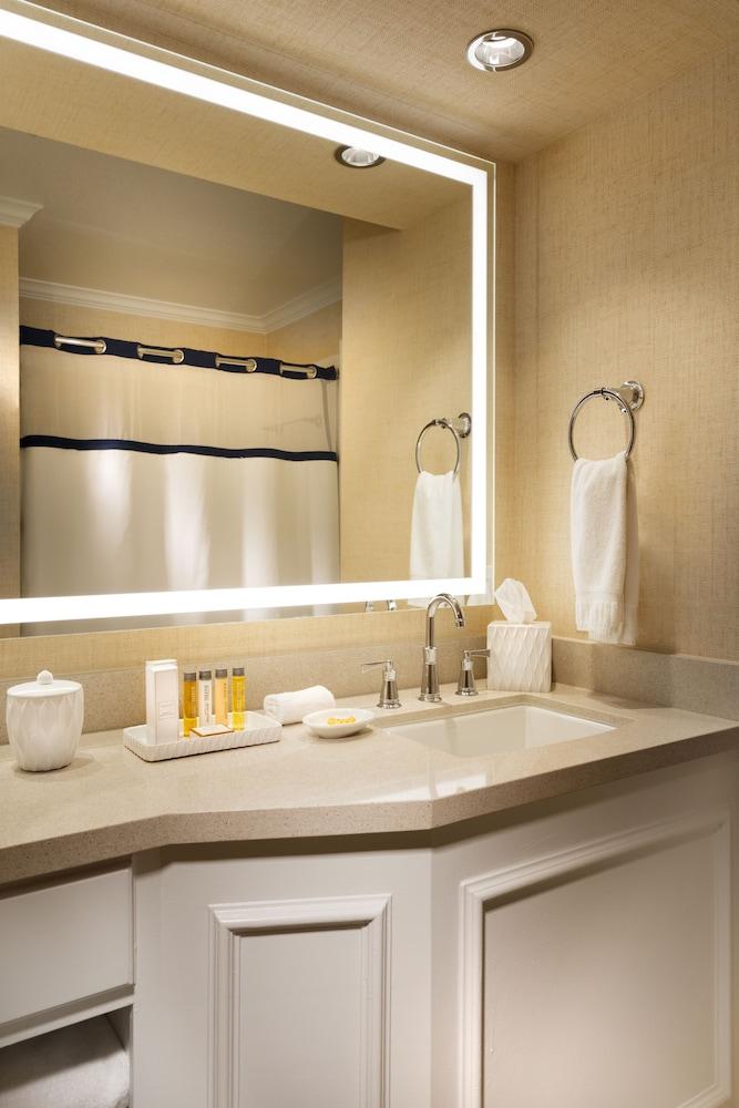 Kemah Boardwalk Inn photo 41