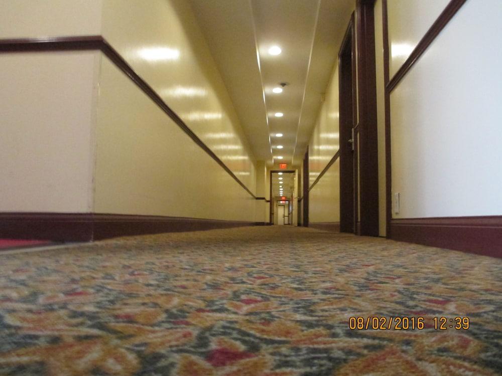 Regal Inn - Chicago O'Hare Airport photo 47