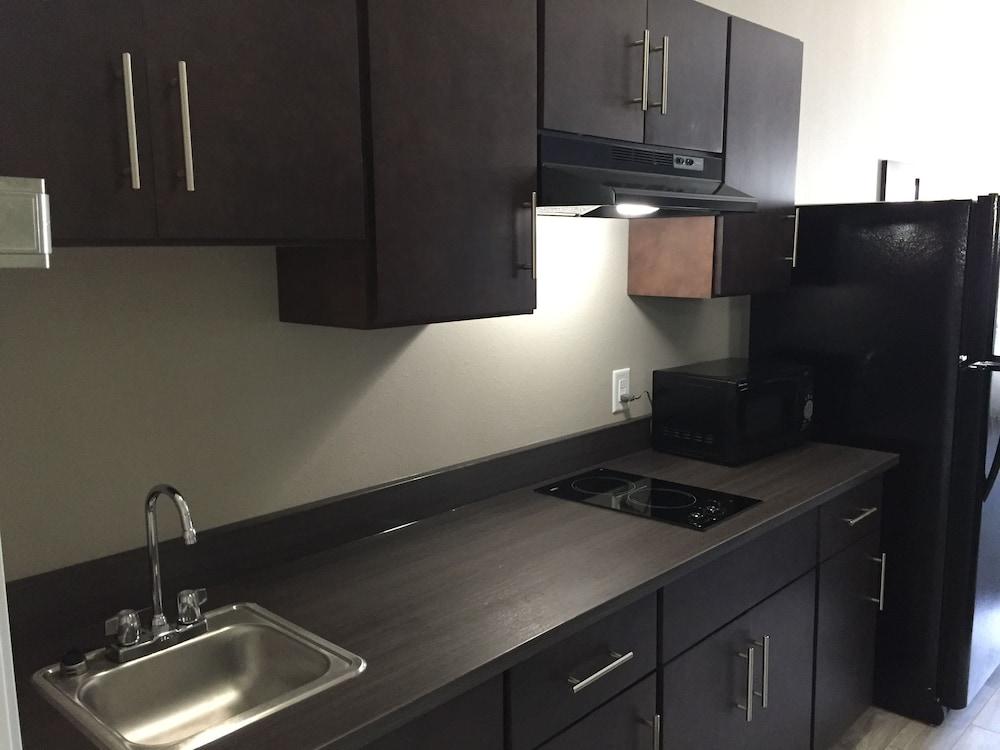 Home Inn and Suites photo 46