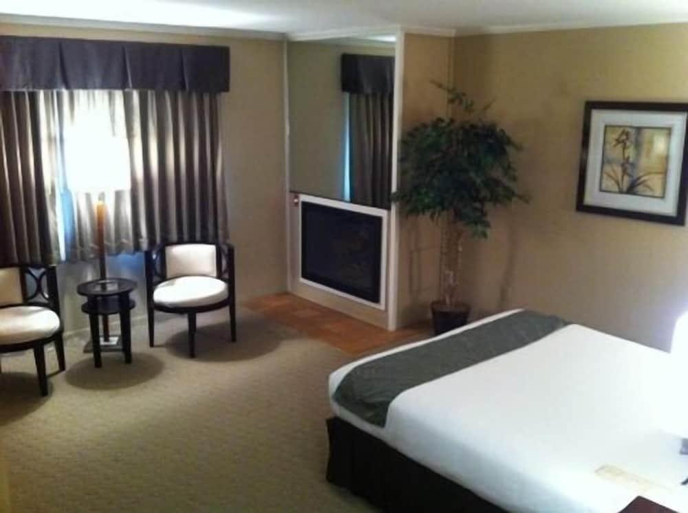 Adobe Inn photo 38