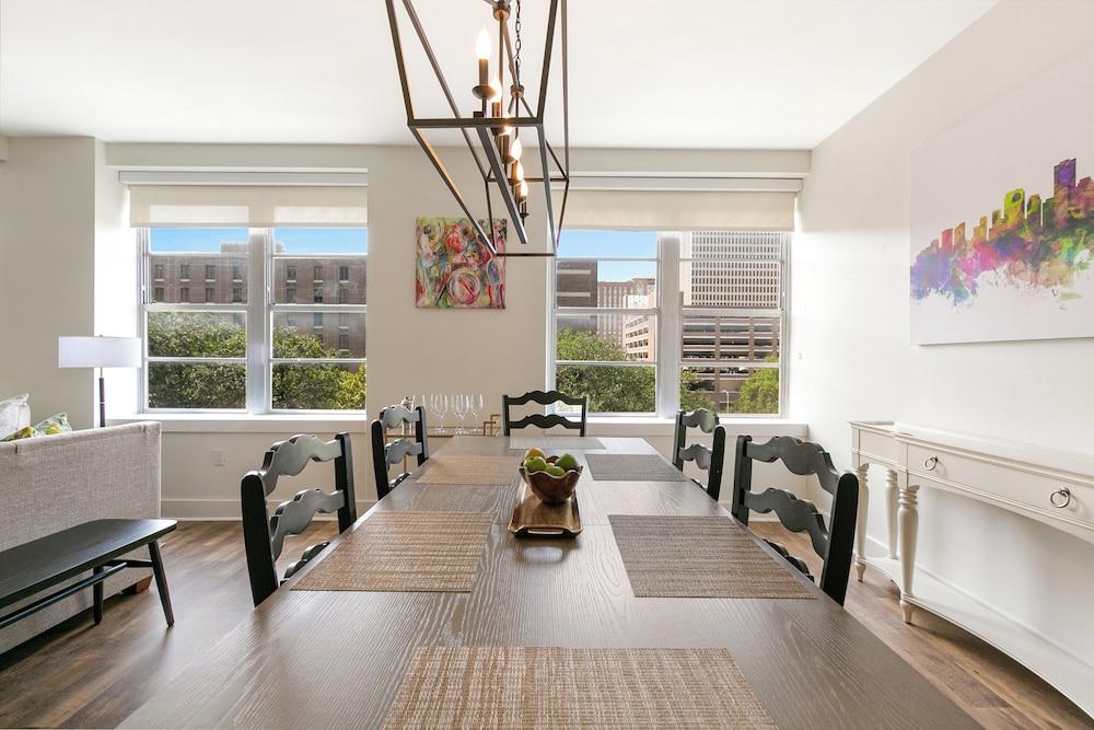 Modern Condos in California Building by Hosteeva photo 41